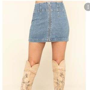 We The Free Virgo Mini Blue Denim Skirt Size 25